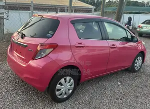 Toyota Vitz 1.0 FWD 5dr 2012 Red