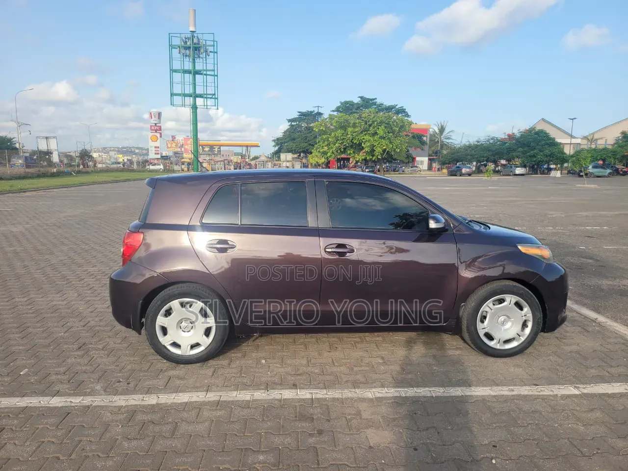 Scion xD 2013