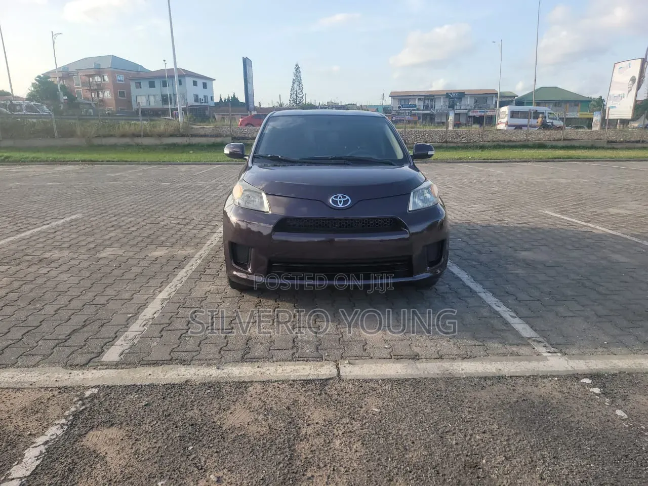 Scion xD 2013