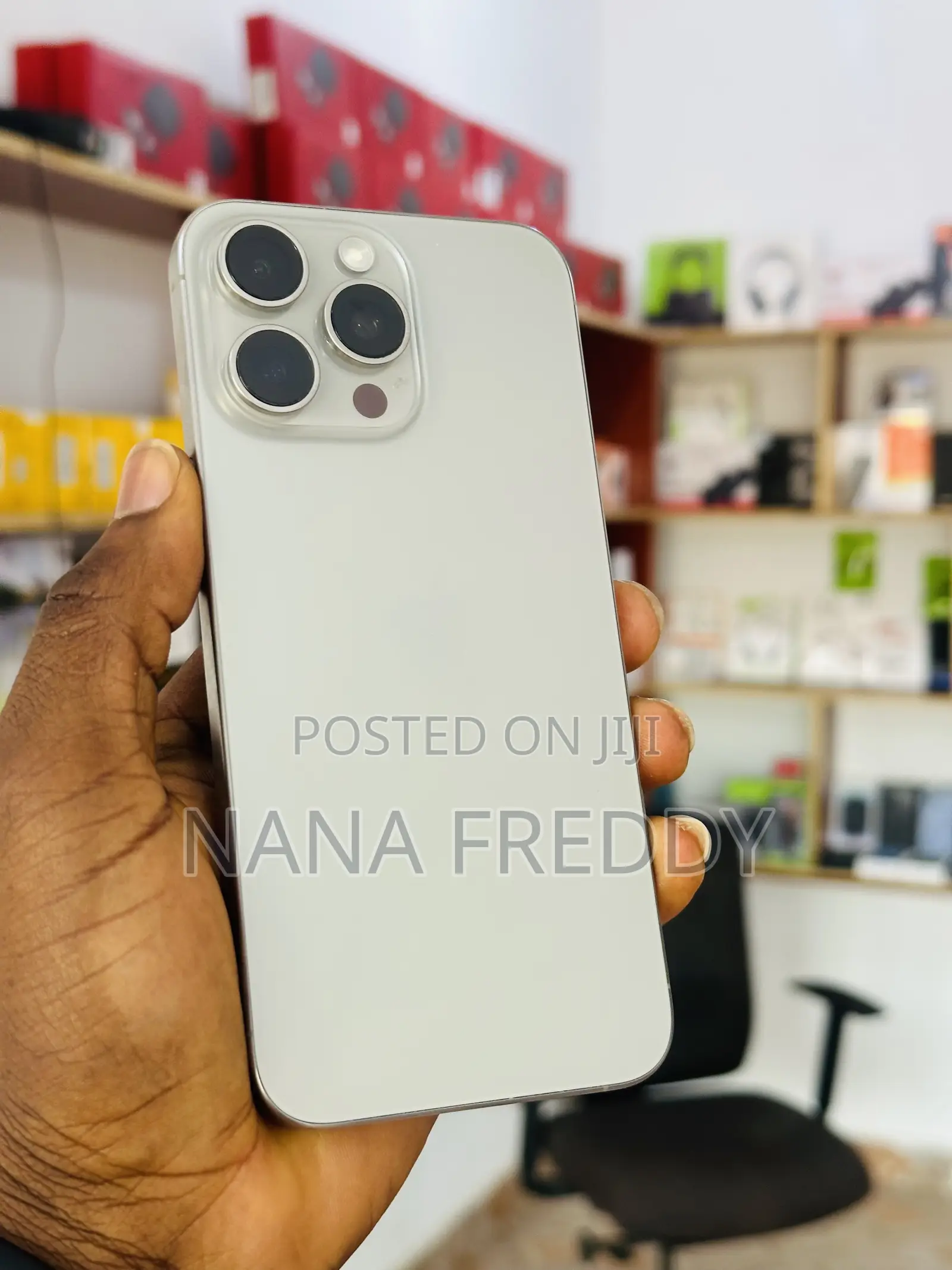Apple iPhone 15 Pro Max 256 GB Silver