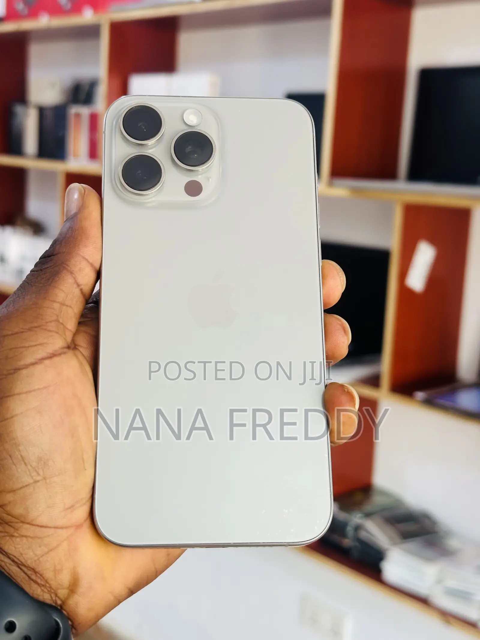 Apple iPhone 15 Pro Max 256 GB Silver