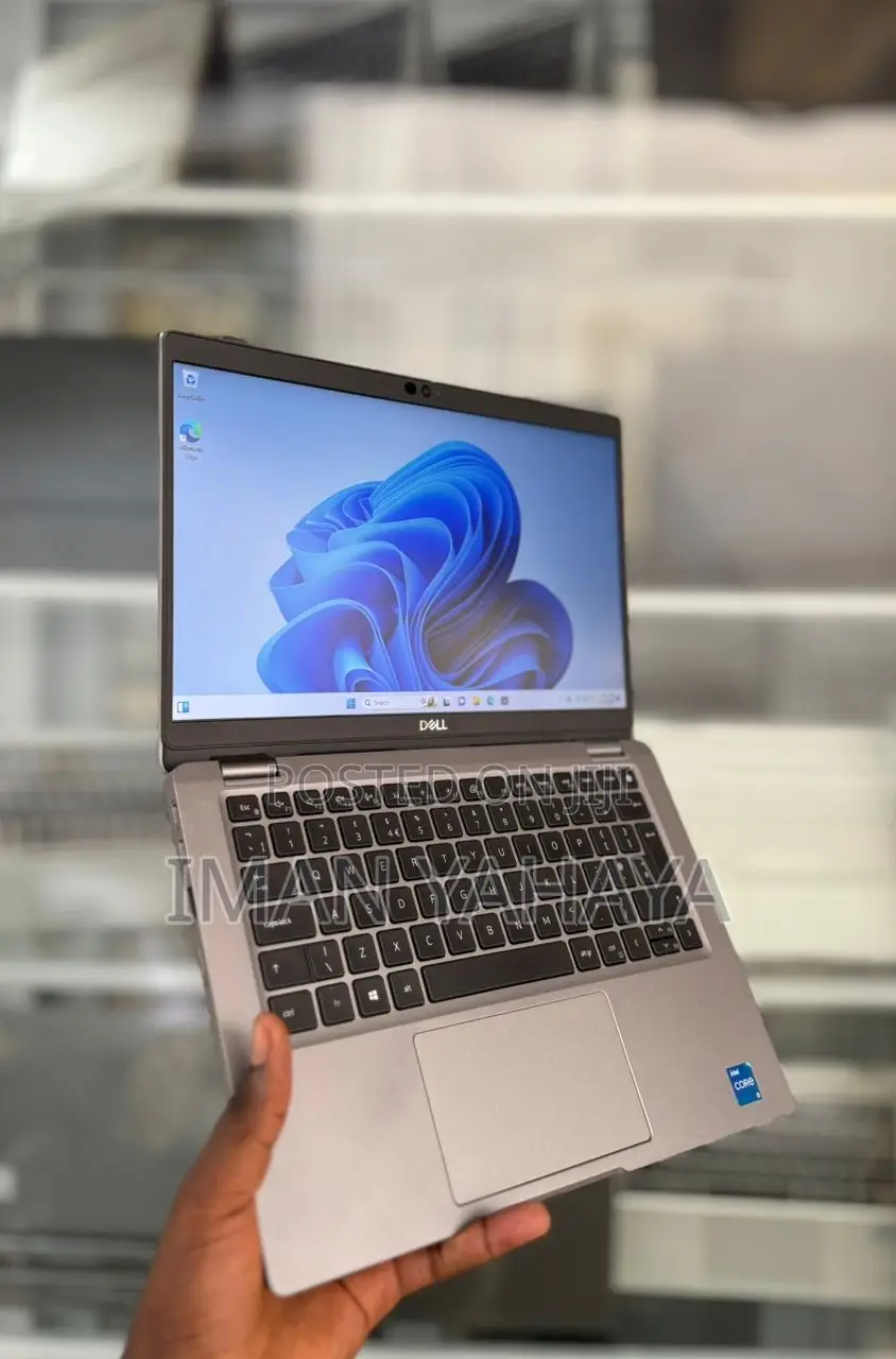 Laptop Dell Latitude 5320 8GB Intel Core i5 SSD 256GB