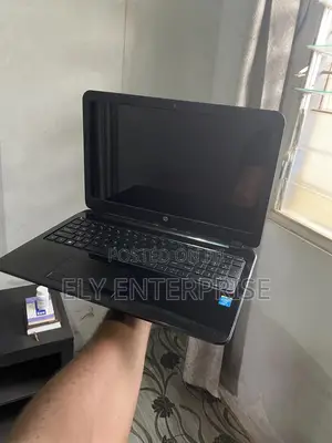 Laptop HP Pavilion 15 4GB Intel Core i3 HDD 750GB