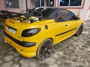 Peugeot 206 2013 Yellow