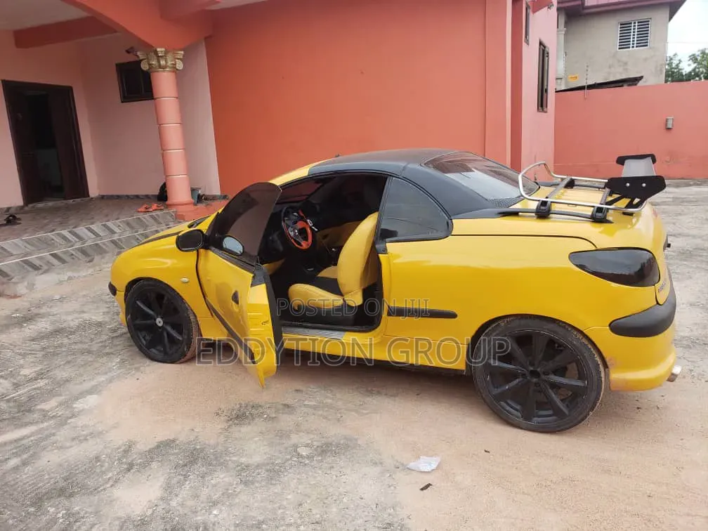 Peugeot 206 2013 Yellow