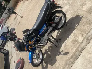 New Bajaj Boxer 125 2025 Blue
