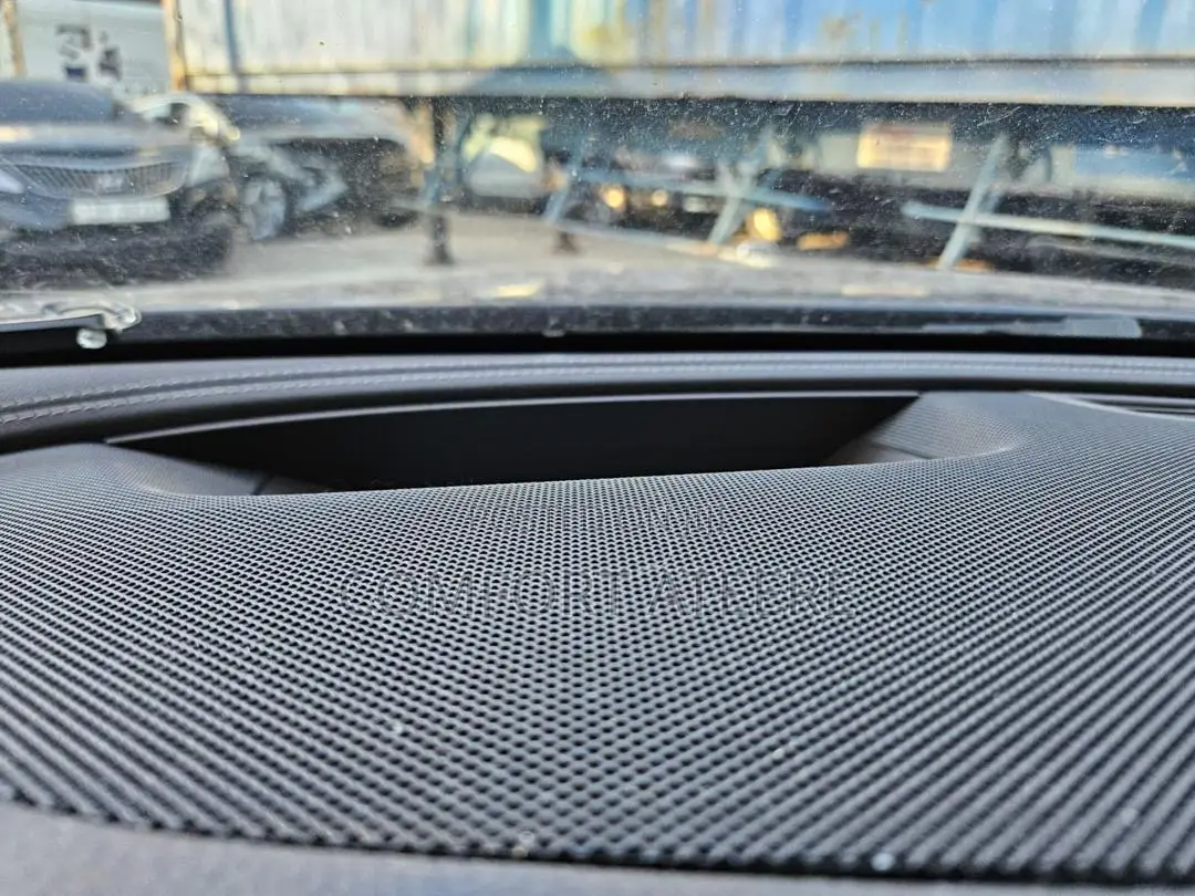 Mercedes-Benz E300 2018 Black