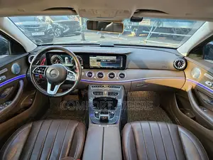 Mercedes-Benz E300 2018 Black