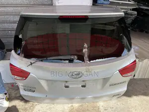 Hyundai Tucson 2016-2028 Tailgate/ Booth Hood Complete