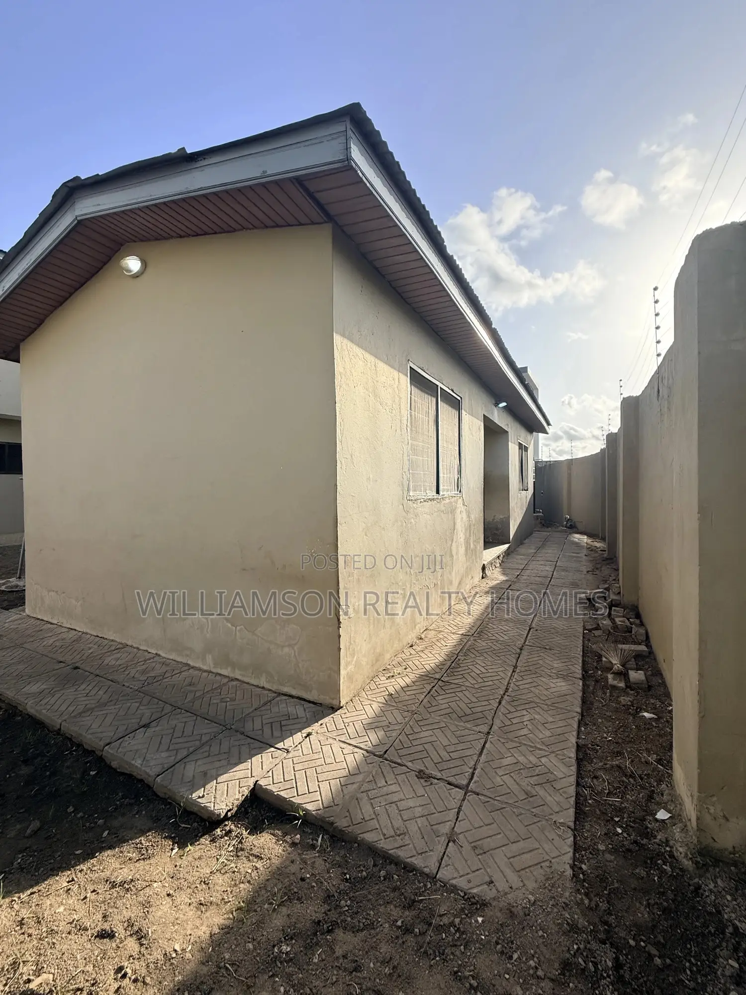 1bdrm House in Community 20 Estate, Spintex for rent