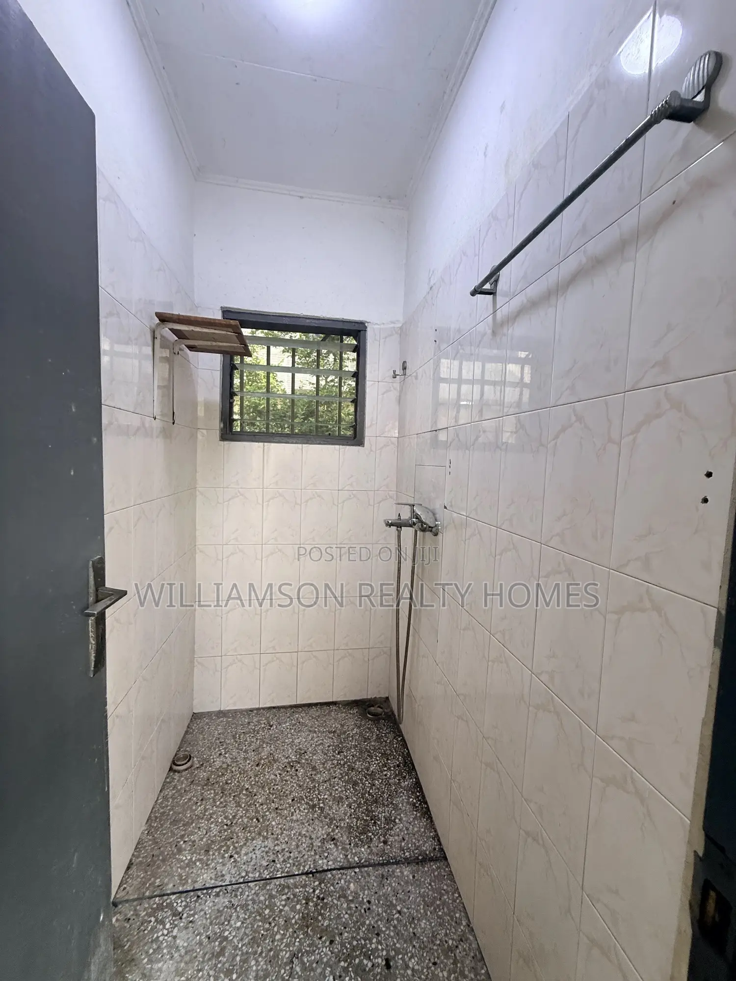 1bdrm House in Community 20 Estate, Spintex for rent