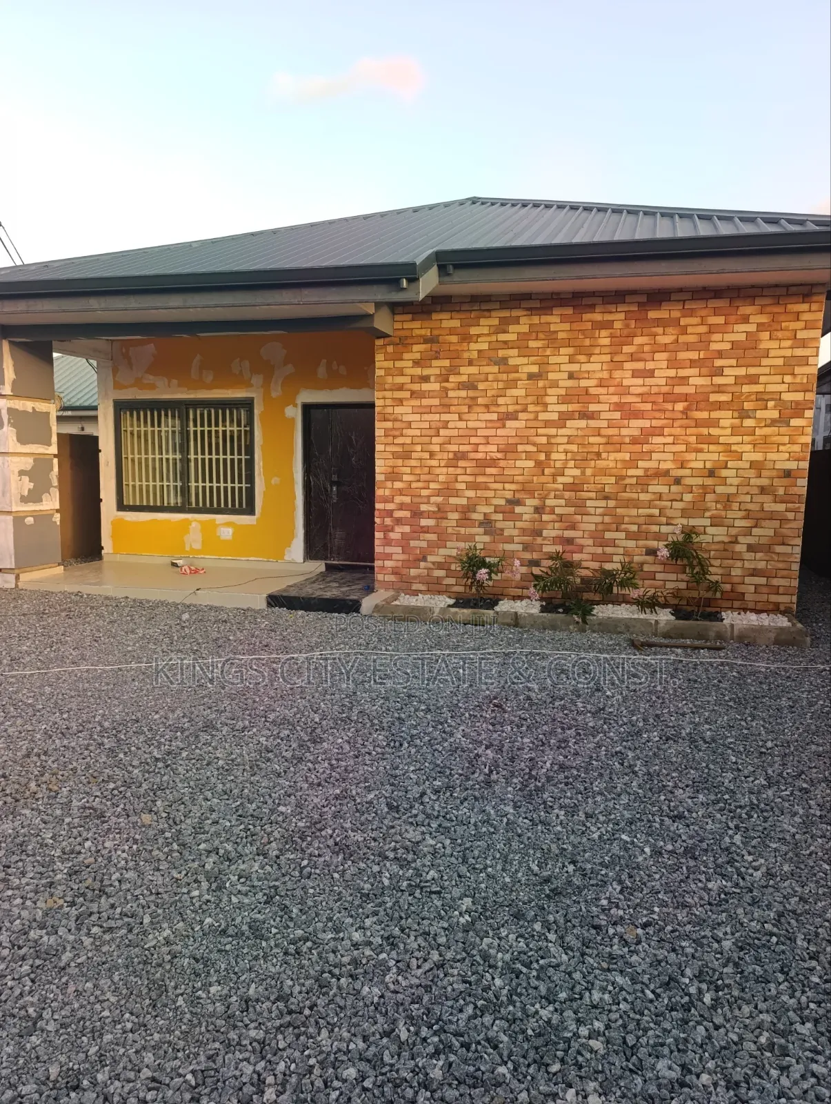 3bdrm House in First-Stores, Pokuase for sale