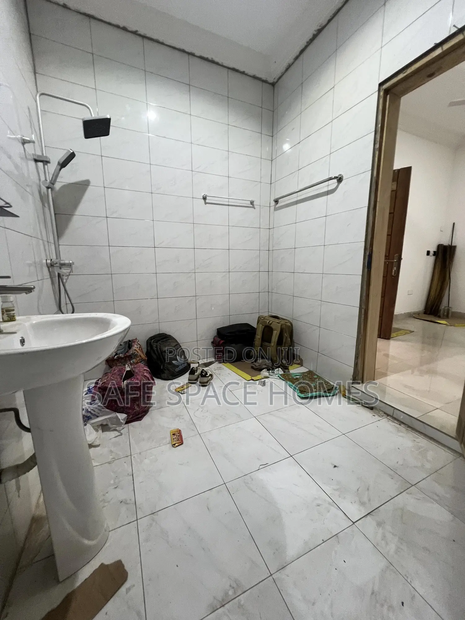 2bdrm Apartment in Burma Camp for rent