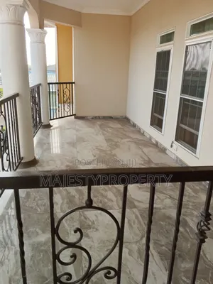 Fully Furnished Airbnb 3bedrooms Apartment for Rent at Spintex