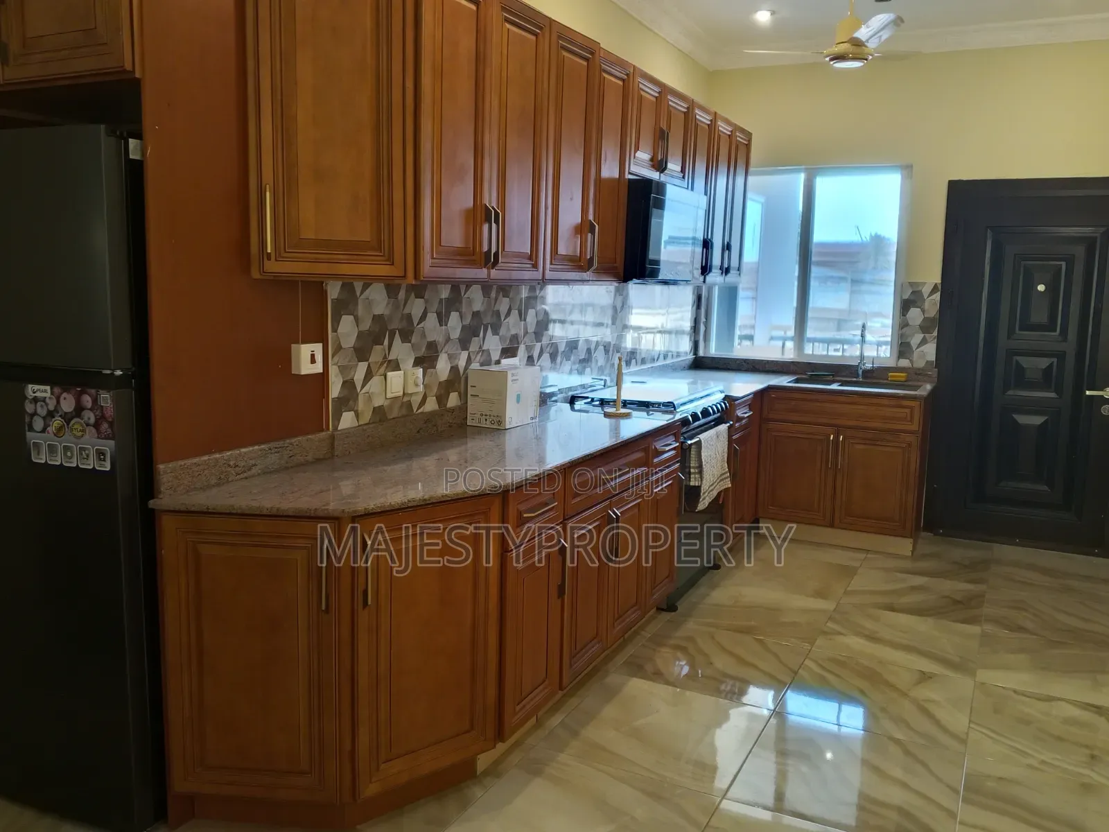 Fully Furnished Airbnb 3bedrooms Apartment for Rent at Spintex