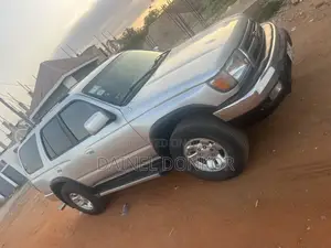 Toyota 4-Runner Limited V6 4x4 2005 Silver