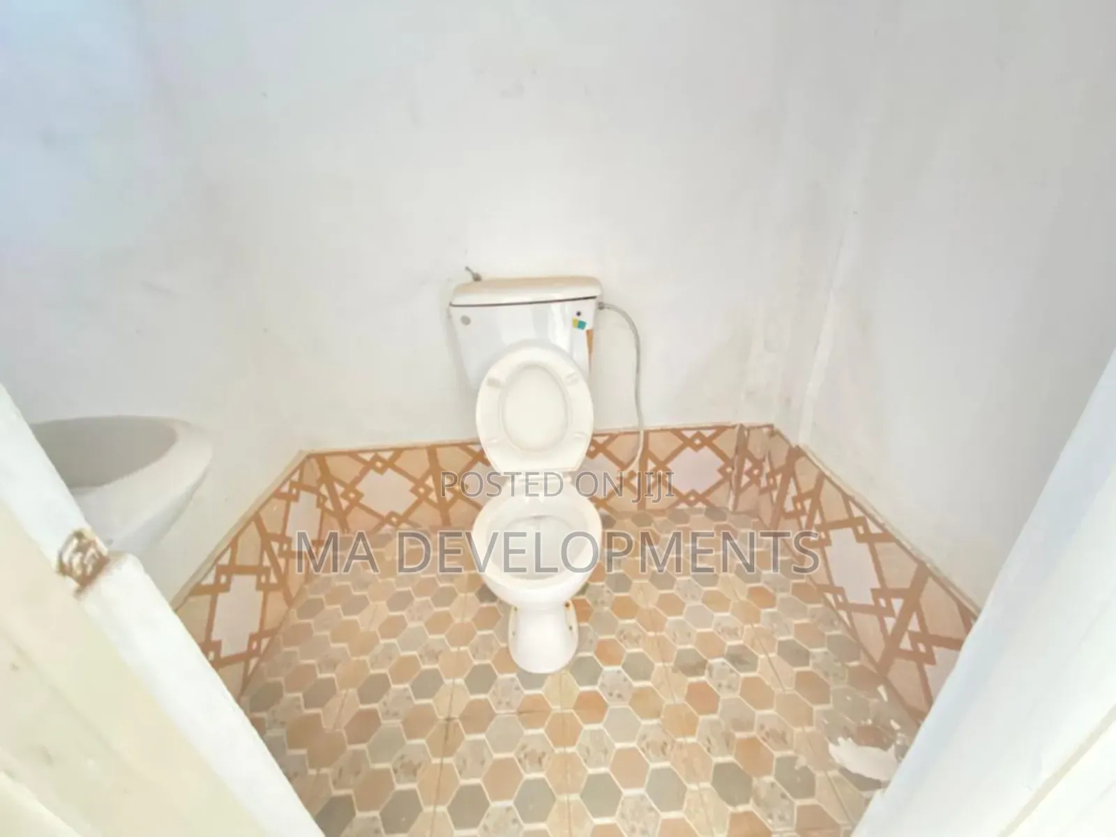 Double Shop for Rent at Sowutoum by the Main Road.