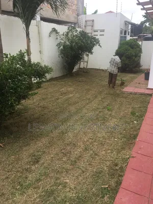Mini Flat in Lesmon Investment, Sakumono for sale