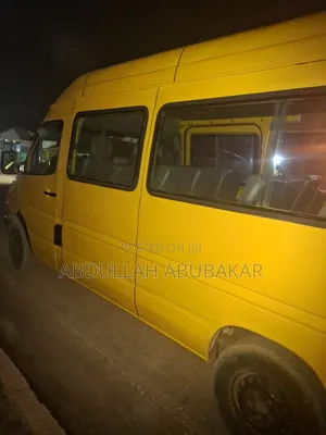 Mercedes-Benz Sprinter 2006 Yellow