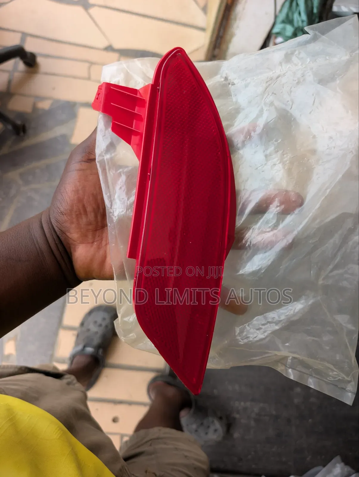 Honda HRV Hr-v 2016,2017,2017,2018,2019 Back Bumper Reflector Original