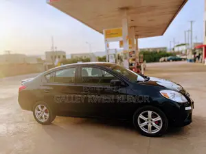 Nissan Versa 1.6 SV 2013 Black