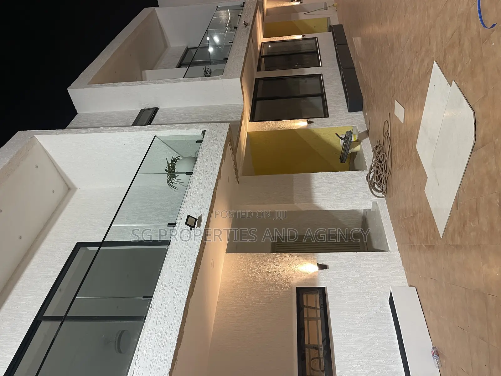 2bdrm Townhouse / Terrace in Lashibi, Sakumono for rent