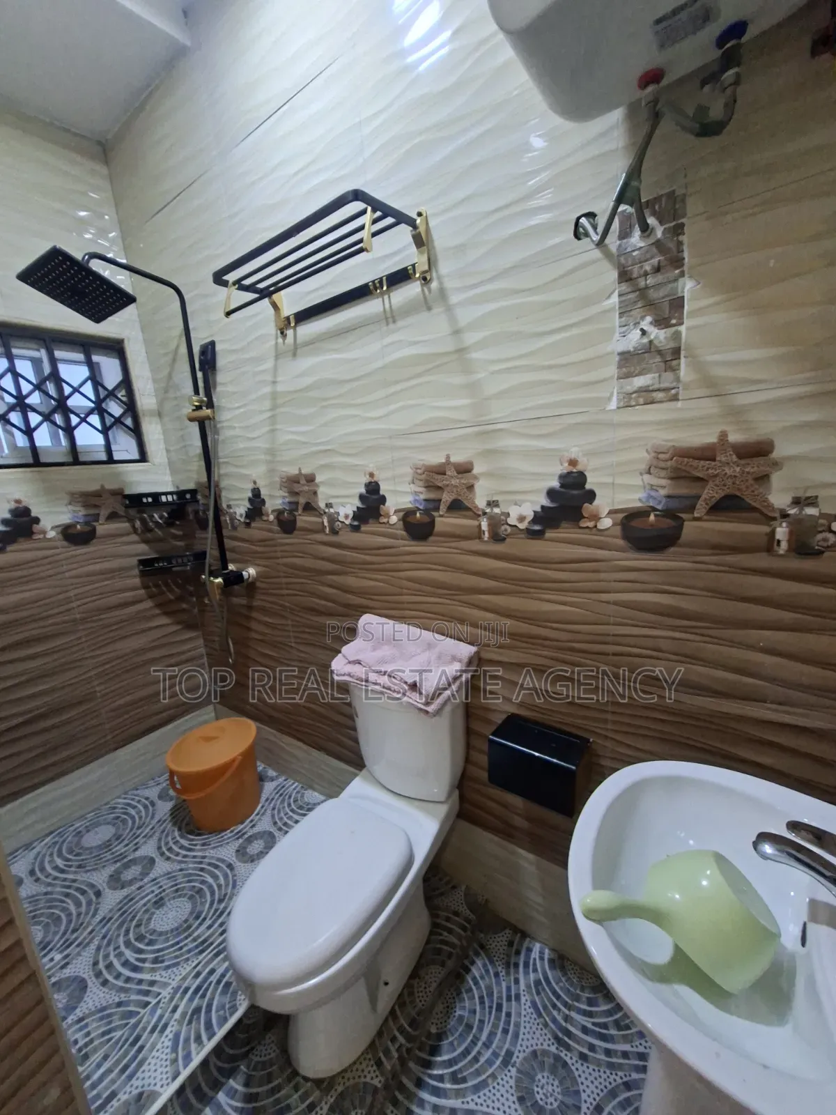 Furnished 2bdrm Apartment in Ashomang Estate, Pure Water for rent