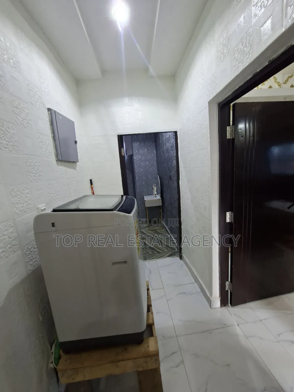 Furnished 2bdrm Apartment in Ashomang Estate, Pure Water for rent