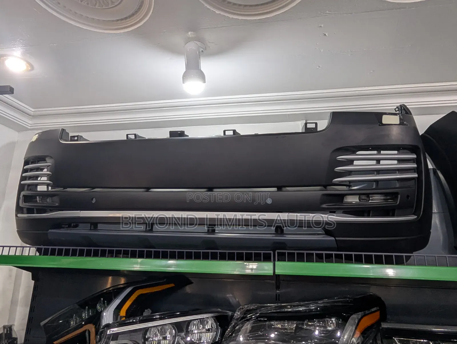 Range Rover Vogue L405 2017,2018,2019,2020,2021,2022 Front Bumper