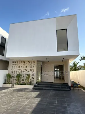4bdrm House in 4 Bedroom House, Tema Metropolitan for sale