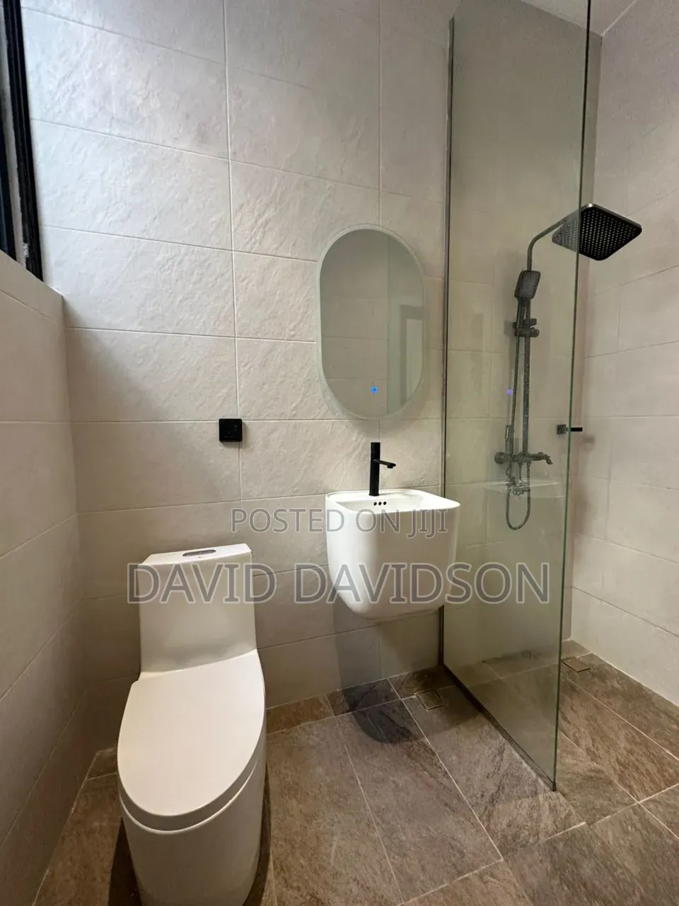 4bdrm House in 4 Bedroom House, Tema Metropolitan for sale