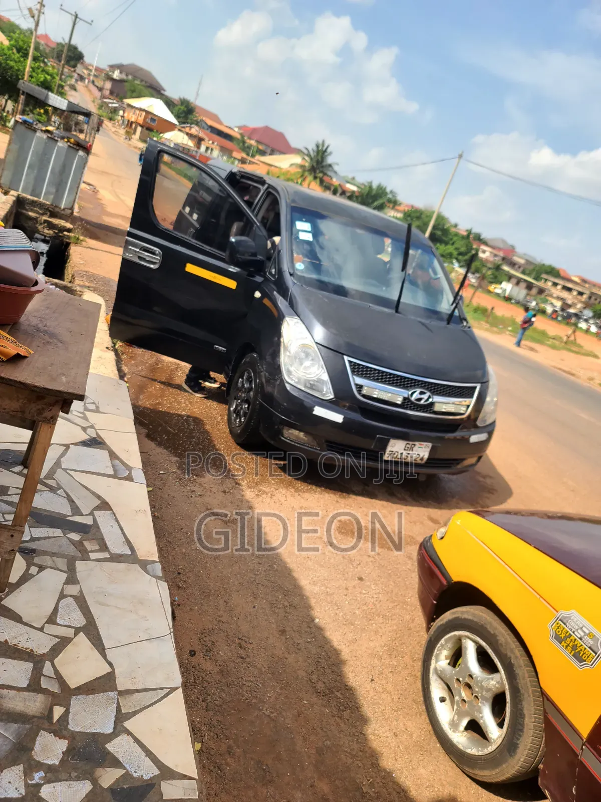 Hyundai H200 2013 Black