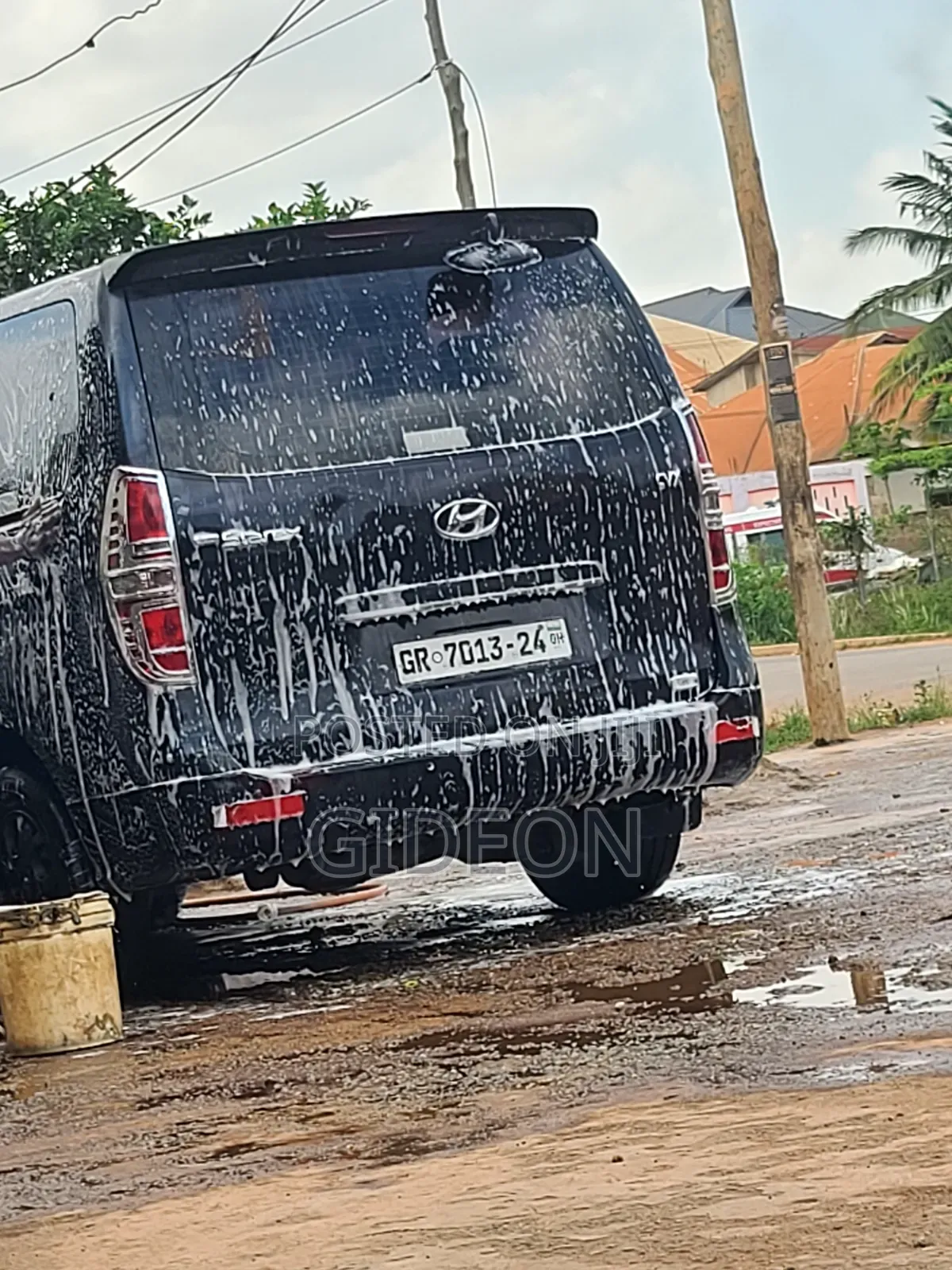Hyundai H200 2013 Black