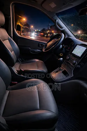 Hyundai H200 2013 Black
