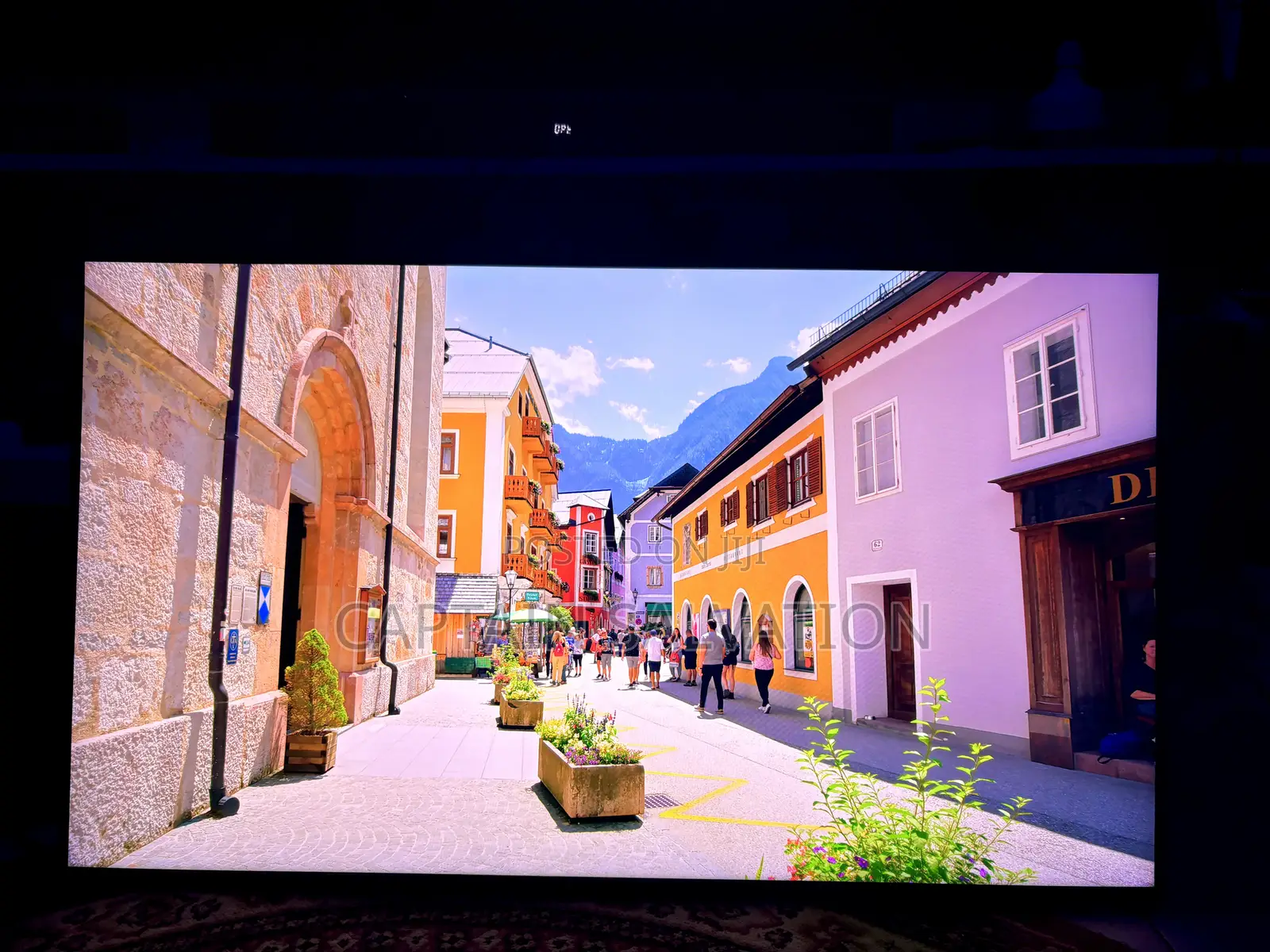 Samsung Crystal Uhd Smart 50inches Tv Uk Used
