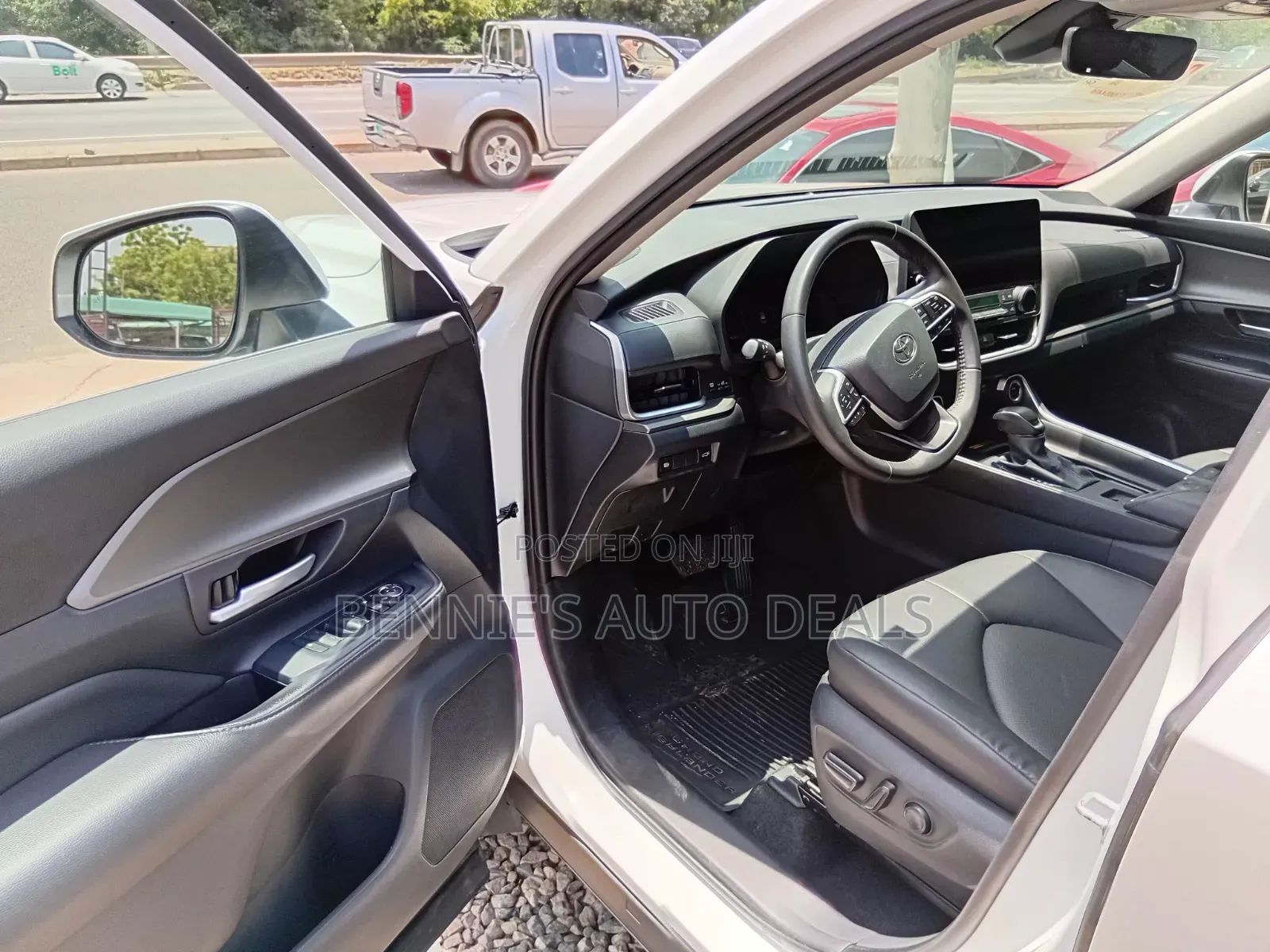Toyota Highlander XLE FWD 2024 White