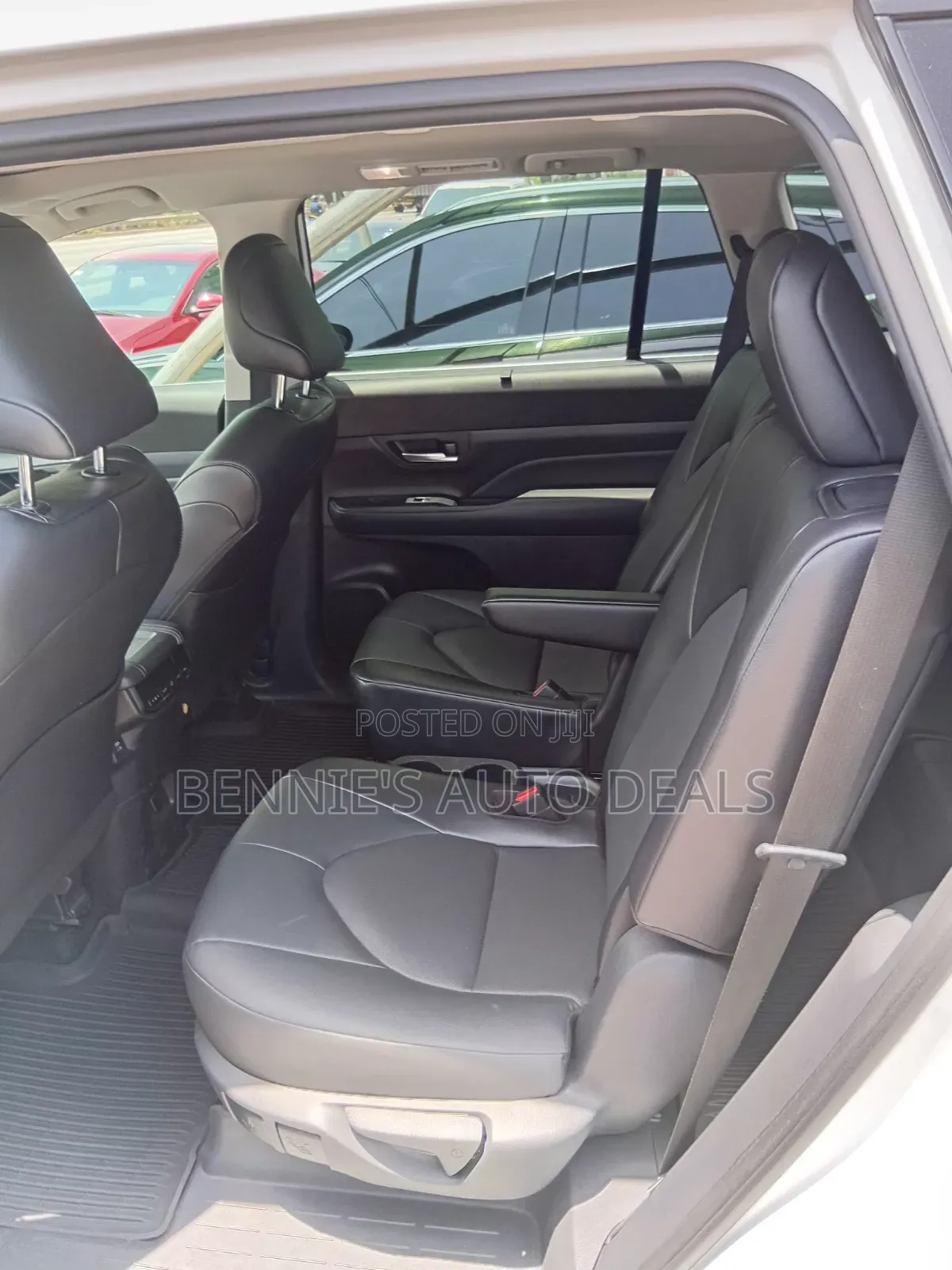 Toyota Highlander XLE FWD 2024 White