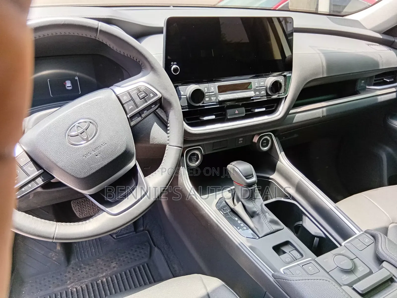 Toyota Highlander XLE FWD 2024 White