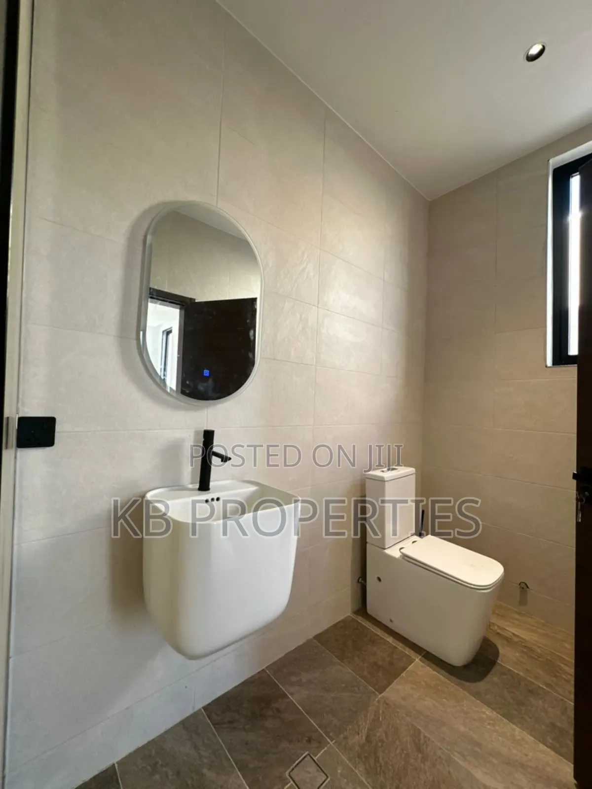 4bdrm Duplex in Kb Properties, American House for sale