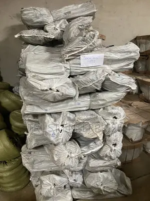 Square Shovels, Round Shovels Spades Sold in Sacks (Wholesale)