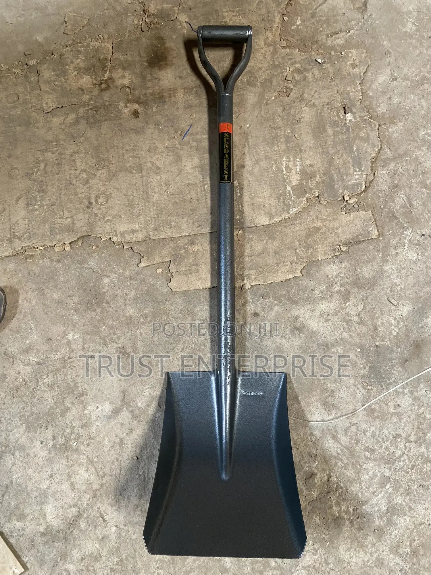 Square Shovels, Round Shovels Spades Sold in Sacks (Wholesale)