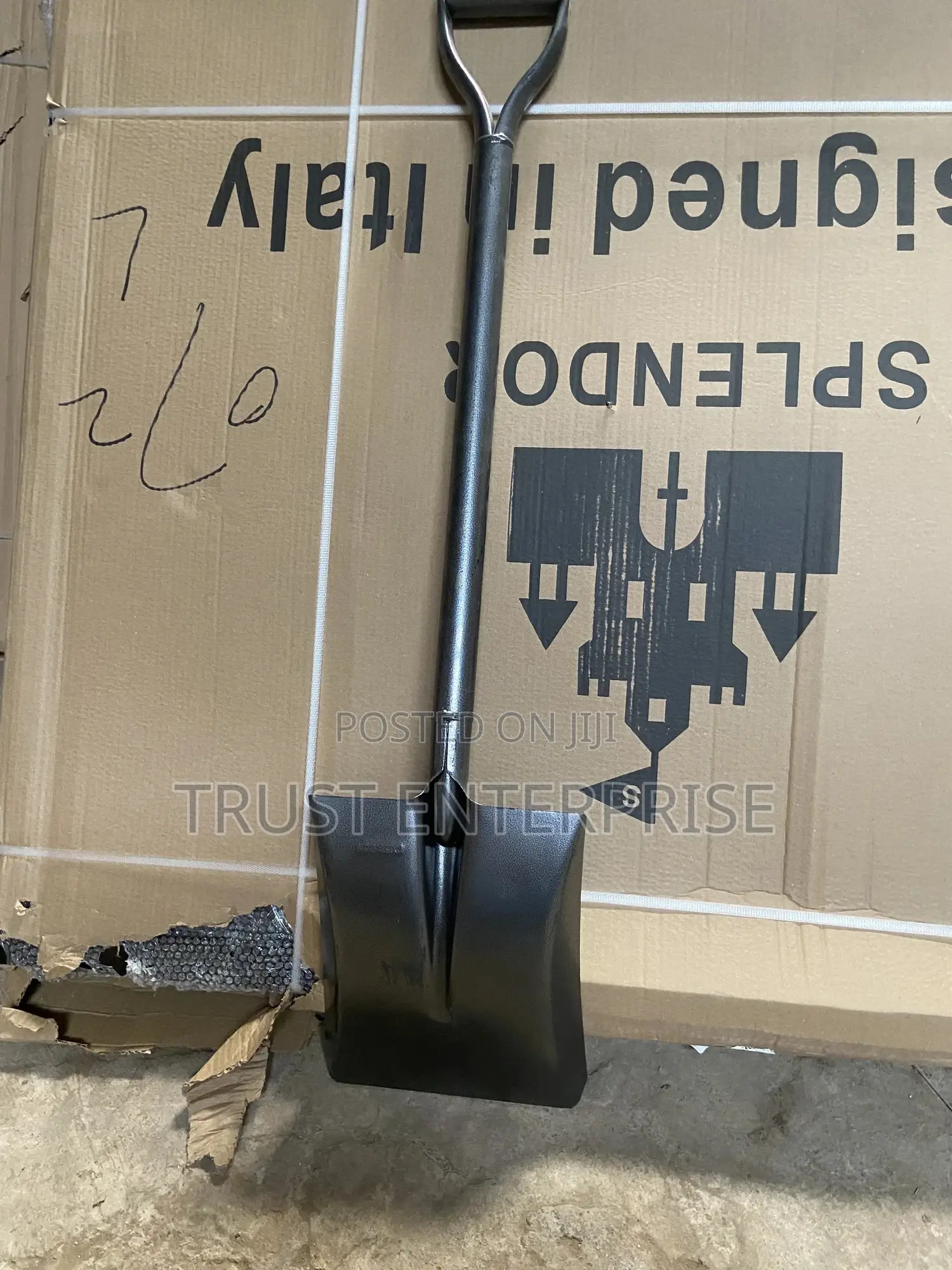 Square Shovels, Round Shovels Spades Sold in Sacks (Wholesale)