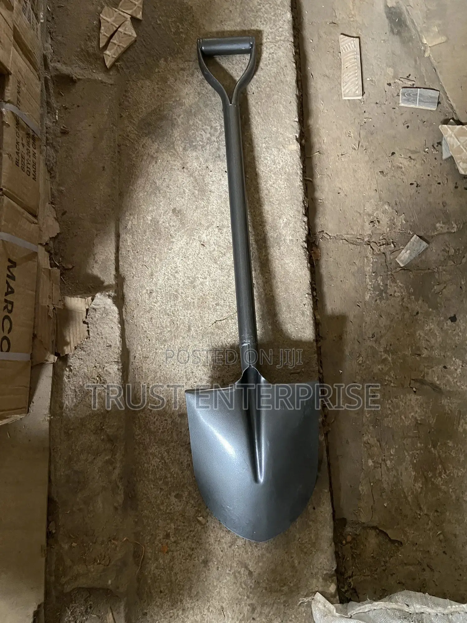 Square Shovels, Round Shovels Spades Sold in Sacks (Wholesale)
