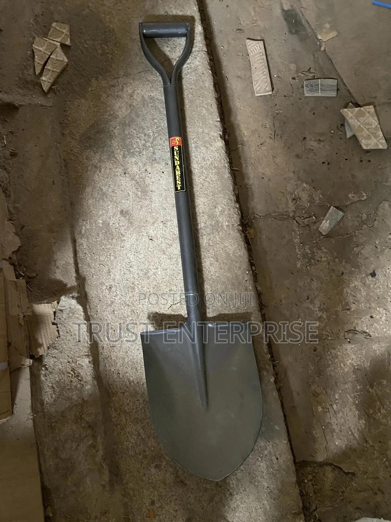 Square Shovels, Round Shovels Spades Sold in Sacks (Wholesale)
