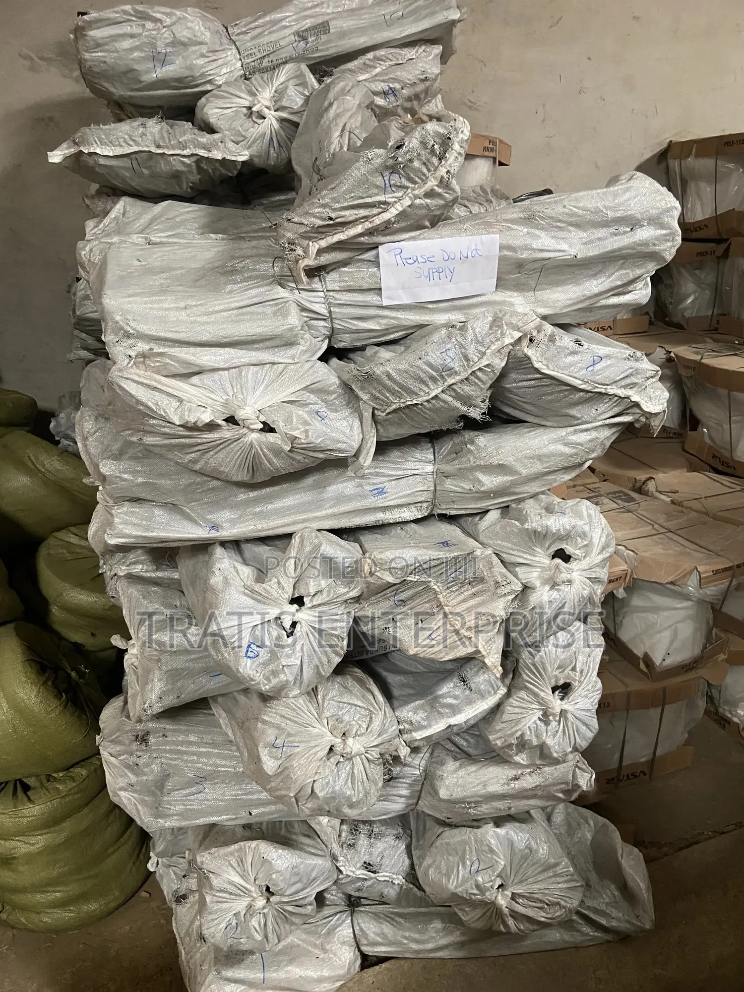 Square Shovels, Round Shovels Spades Sold in Sacks (Wholesale)