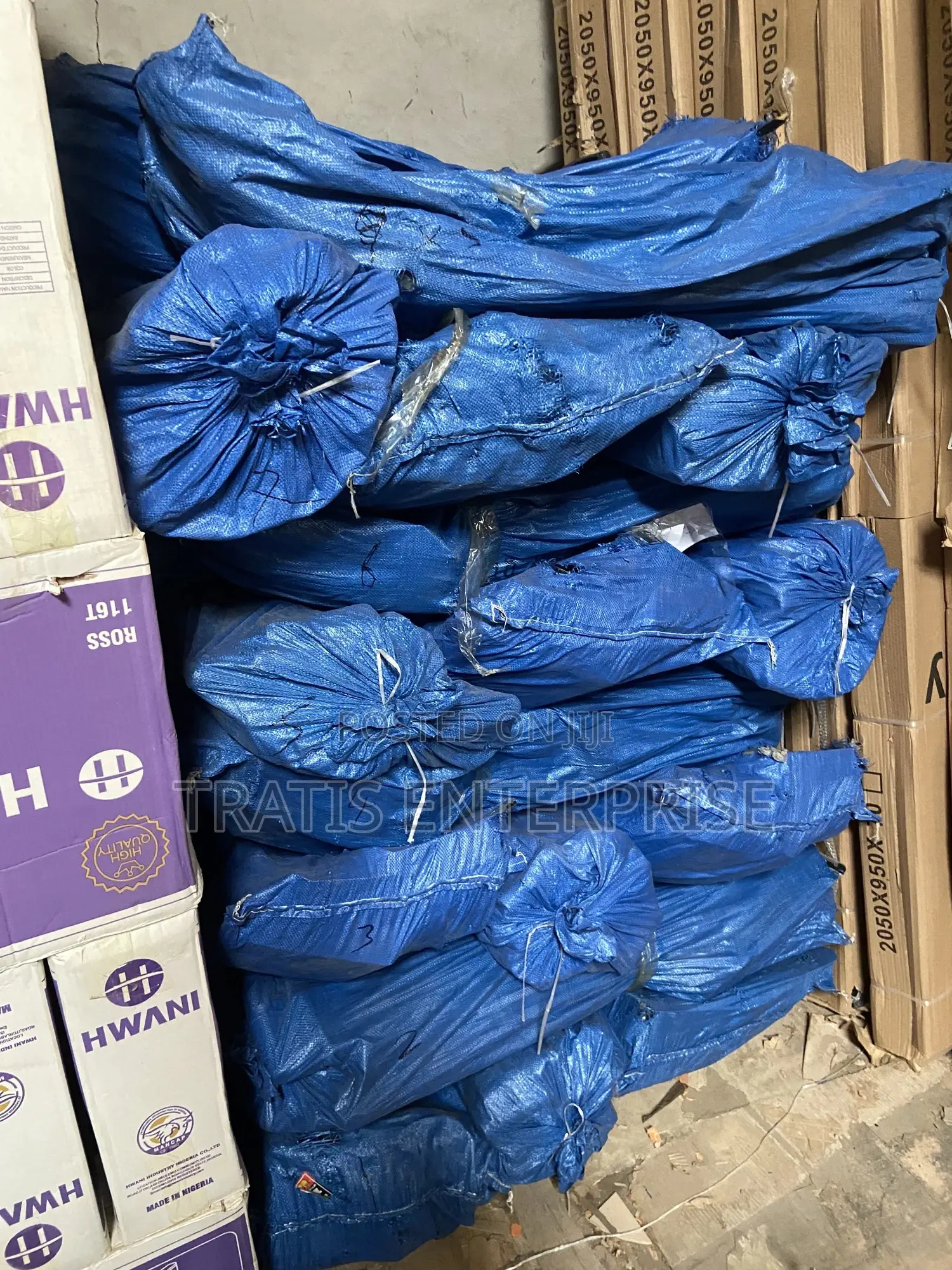 Square Shovels, Round Shovels Spades Sold in Sacks (Wholesale)