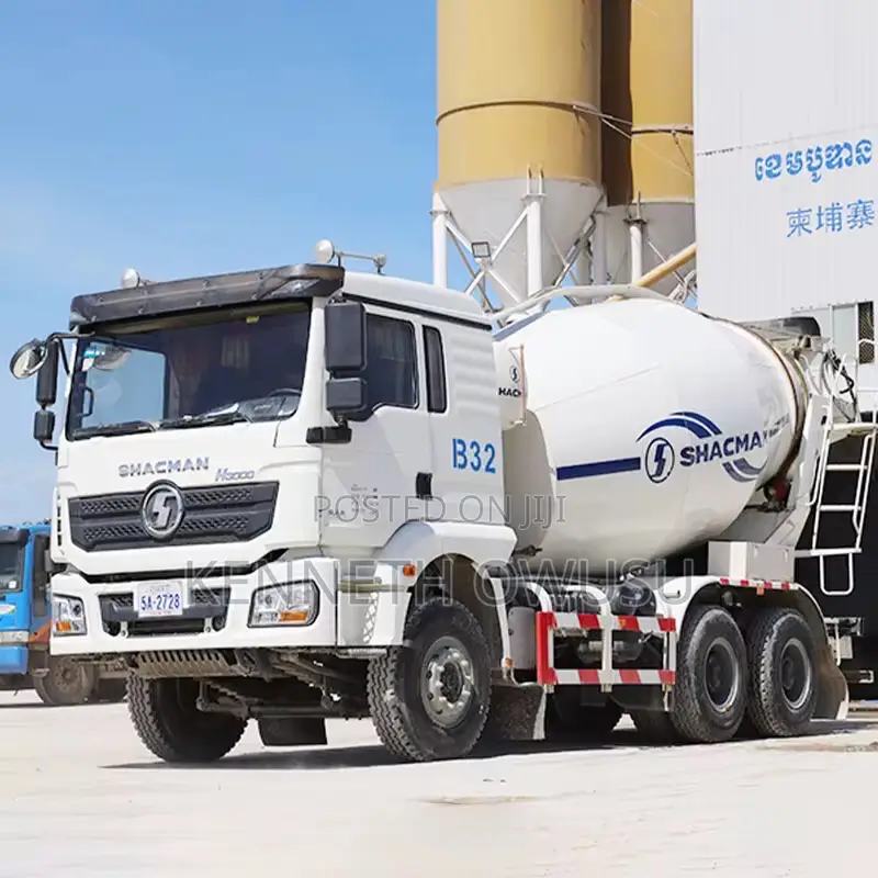 Customized Water Tanker, Garbage and Construction Trucks From China