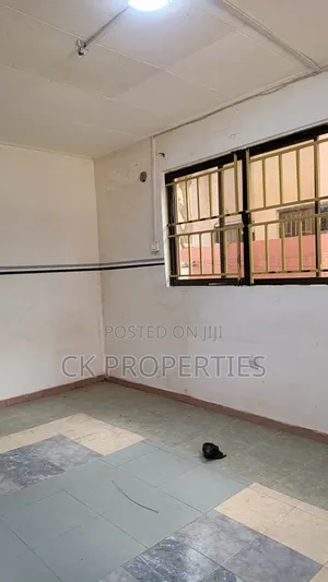 Mini Flat in Parakuo Estate for rent