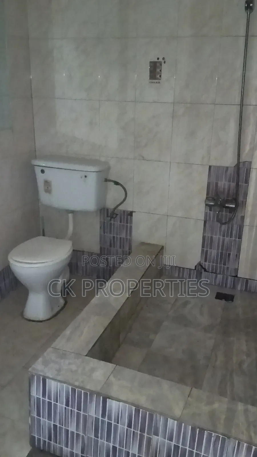 Mini Flat in Parakuo Estate for rent