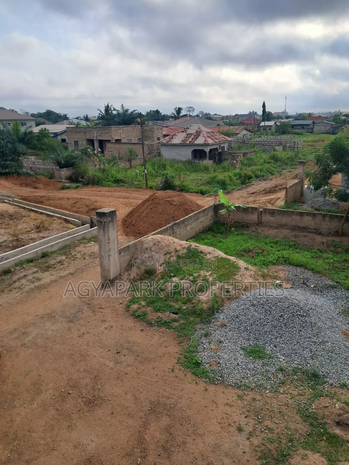 3bdrm House in Ashalja, Amasaman for sale